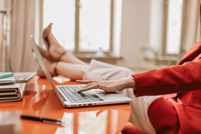 Dropshipping Vs Affiliate Marketing