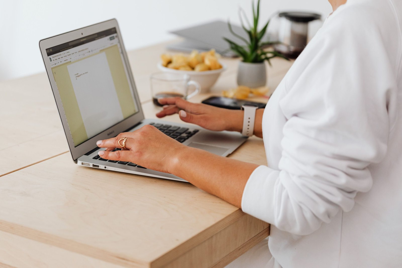 make-money-selling-digital-products-beginners