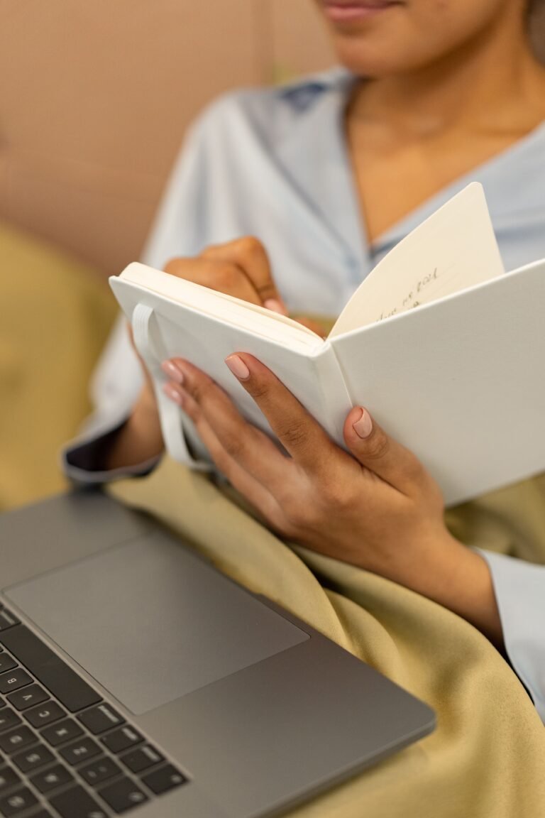 Why I Journal: HerDailySpace Is My Journal