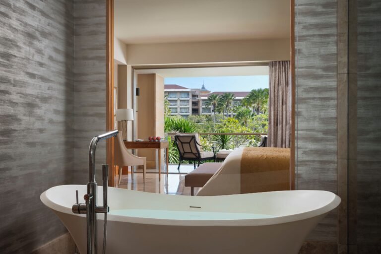 Best Beach Resort in Bali: Mulia Resort, Nusa Dua